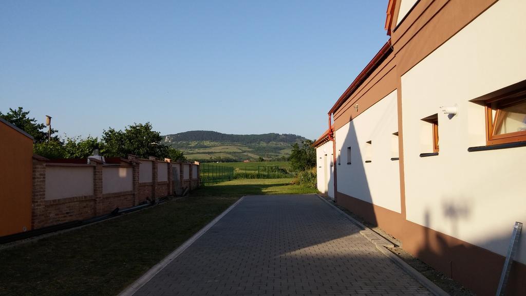 Penzion Dolní Dunajovice Dış mekan fotoğraf
